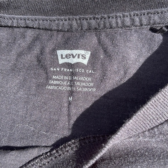 Levi’s t shirt size M - Picture 2 of 3